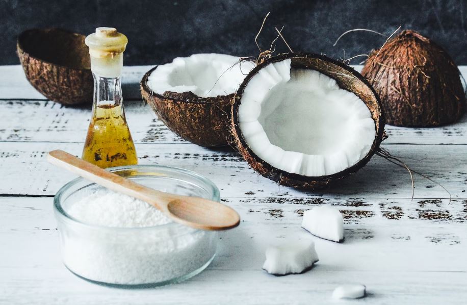 How-to-Make-a-Homemade-Coconut-Oil-Hair-Mask