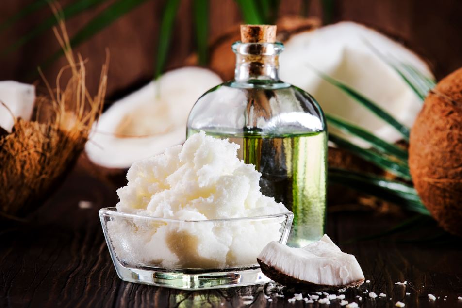 homemade-coconut-oil-at-home
